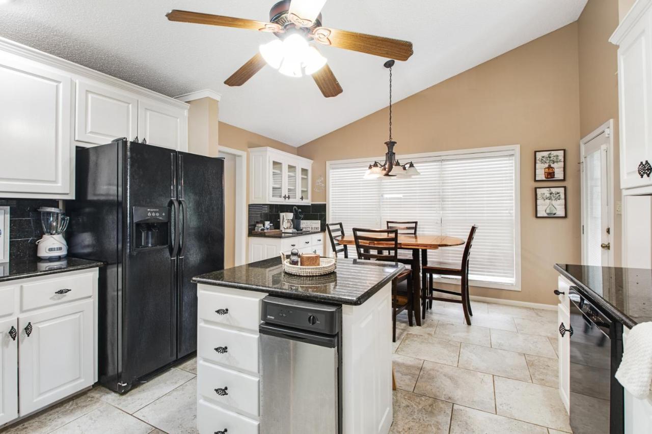The Silverwood Lake Hamilton Exterior photo