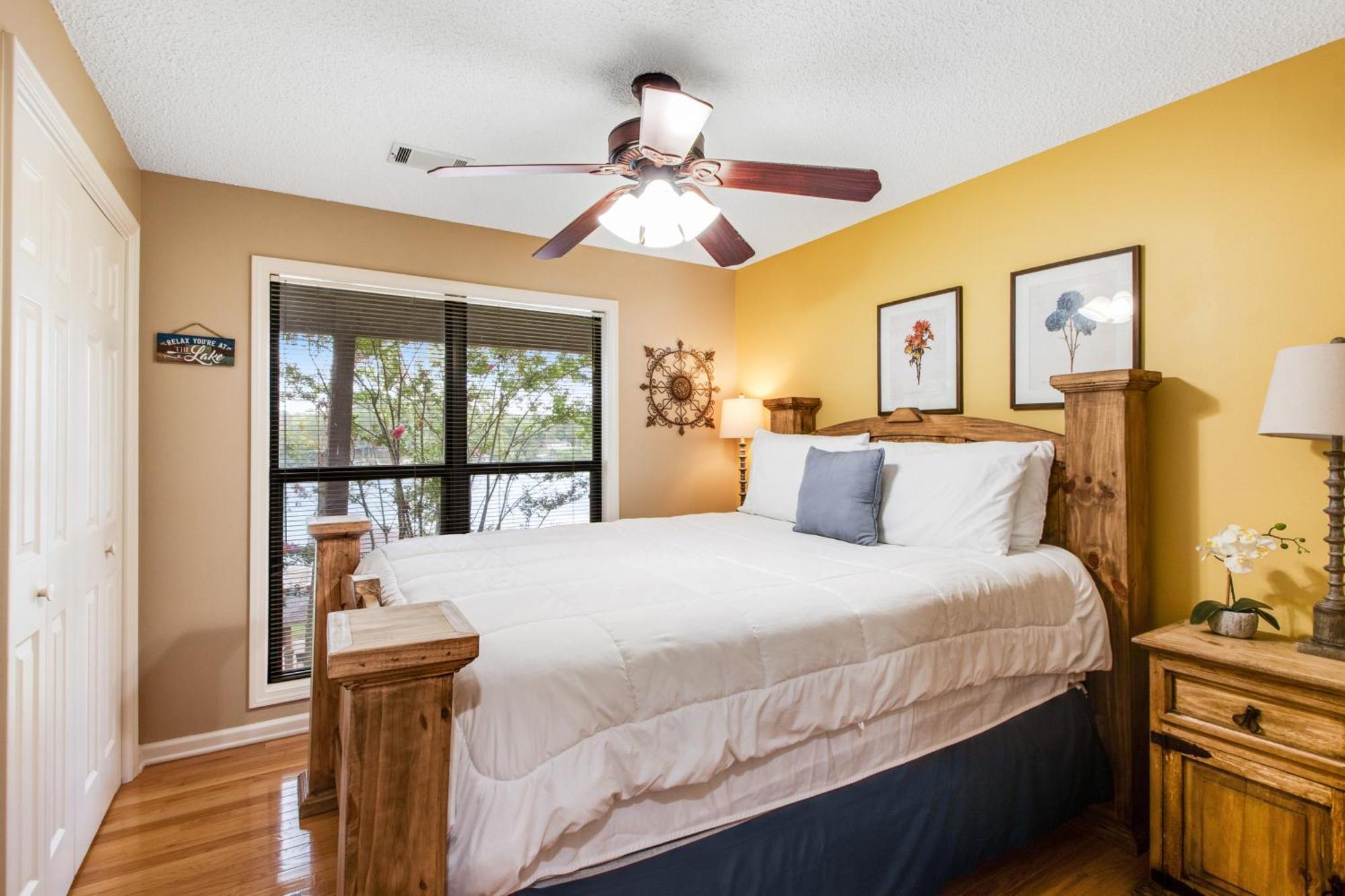 The Silverwood Lake Hamilton Exterior photo