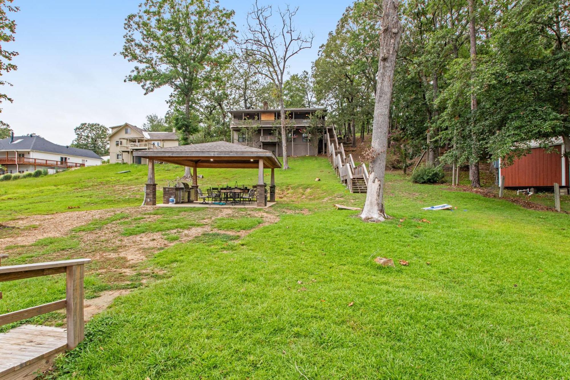 The Silverwood Lake Hamilton Exterior photo